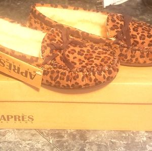 Animal print slippers Size 6
